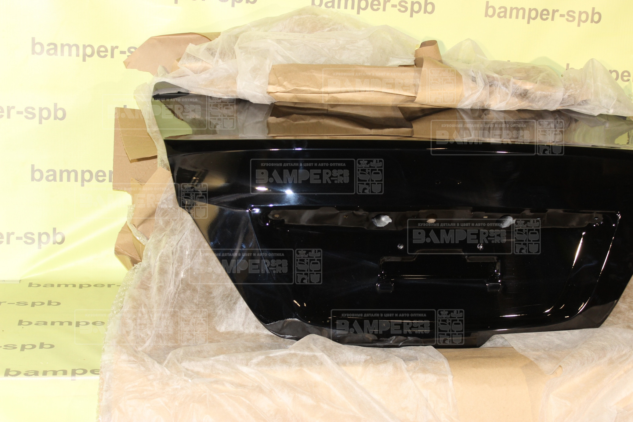 Крышка багажника Hyundai Solaris 1 2011-2017 седан без личинки замка MZH Phantom Black Черный