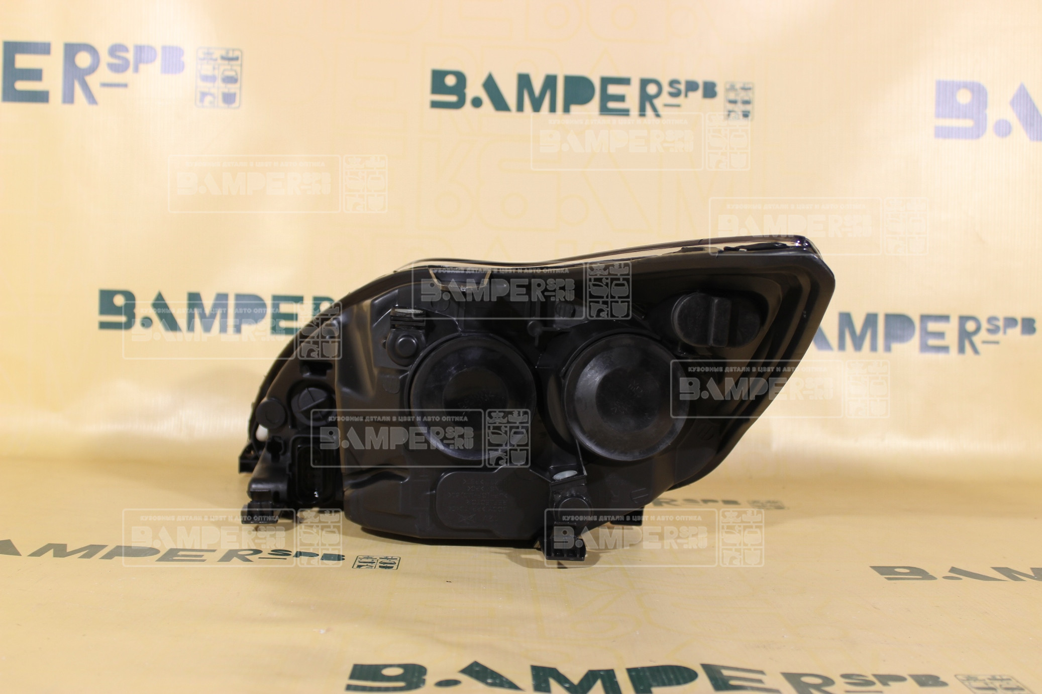 Фара правая Ford Focus 2 2008-2011 галоген, светлая, ручная регулировка А.