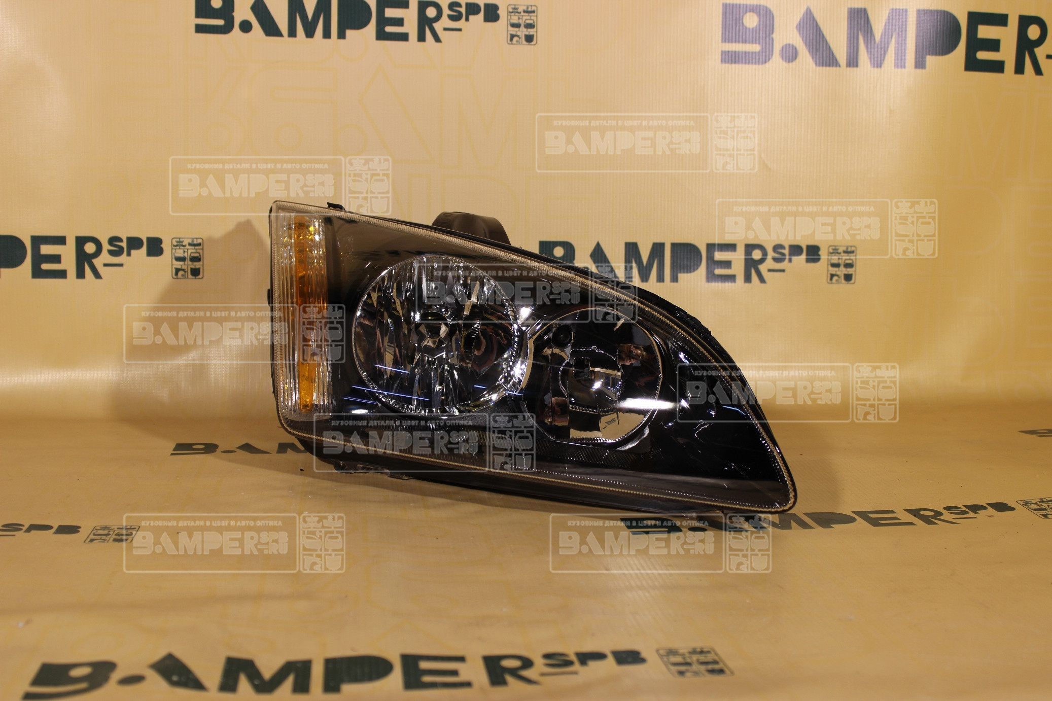 Фара правая Ford Focus 2 2005-2008, галоген, черная Э.