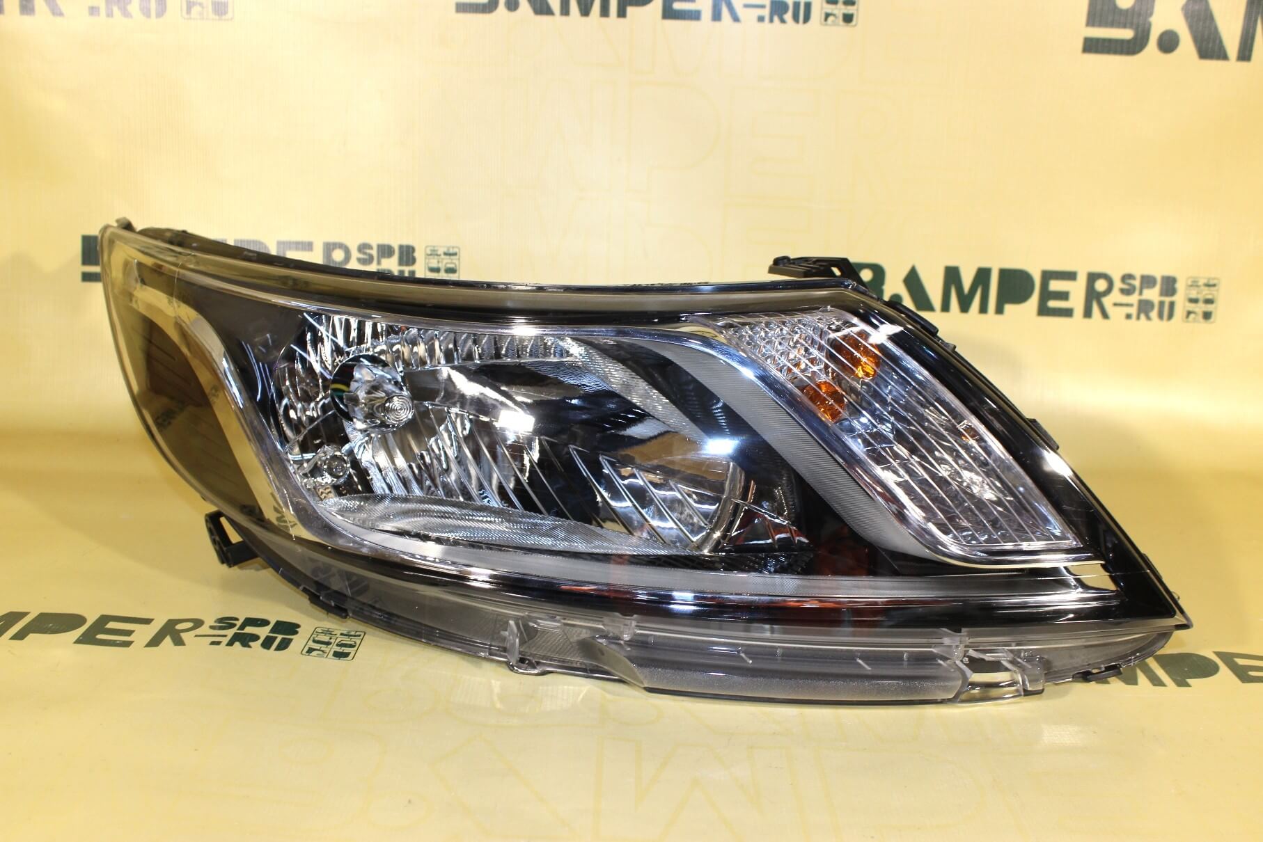 Фара правая Kia Rio 3 QB 2011-2015 А.