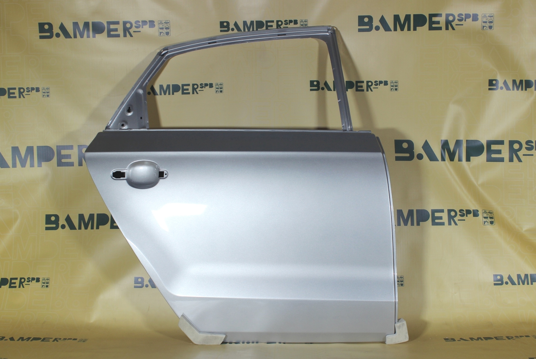 Дверь задняя правая Volkswagen Polo 5 2010-2020 седан 8E, LA7W Reflex Silver Серебристый