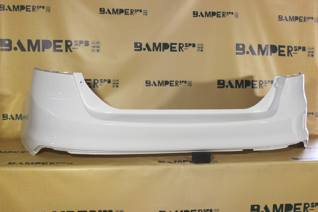 Бампер задний Ford Focus 3 2011-2015 седан 7VTA Frozen White Белый