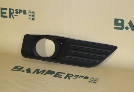 Окантовка противотуманной фары правая Ford Focus 2 2005-2008 Э.