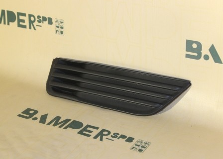Заглушка противотуманной фары Ford Focus 2 2004-2008 правая Э.