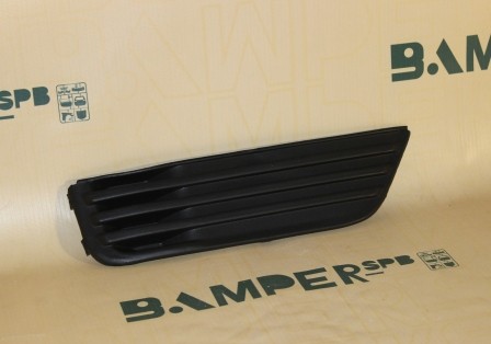 Заглушка противотуманной фары Ford Focus 2 2004-2008 правая Э.