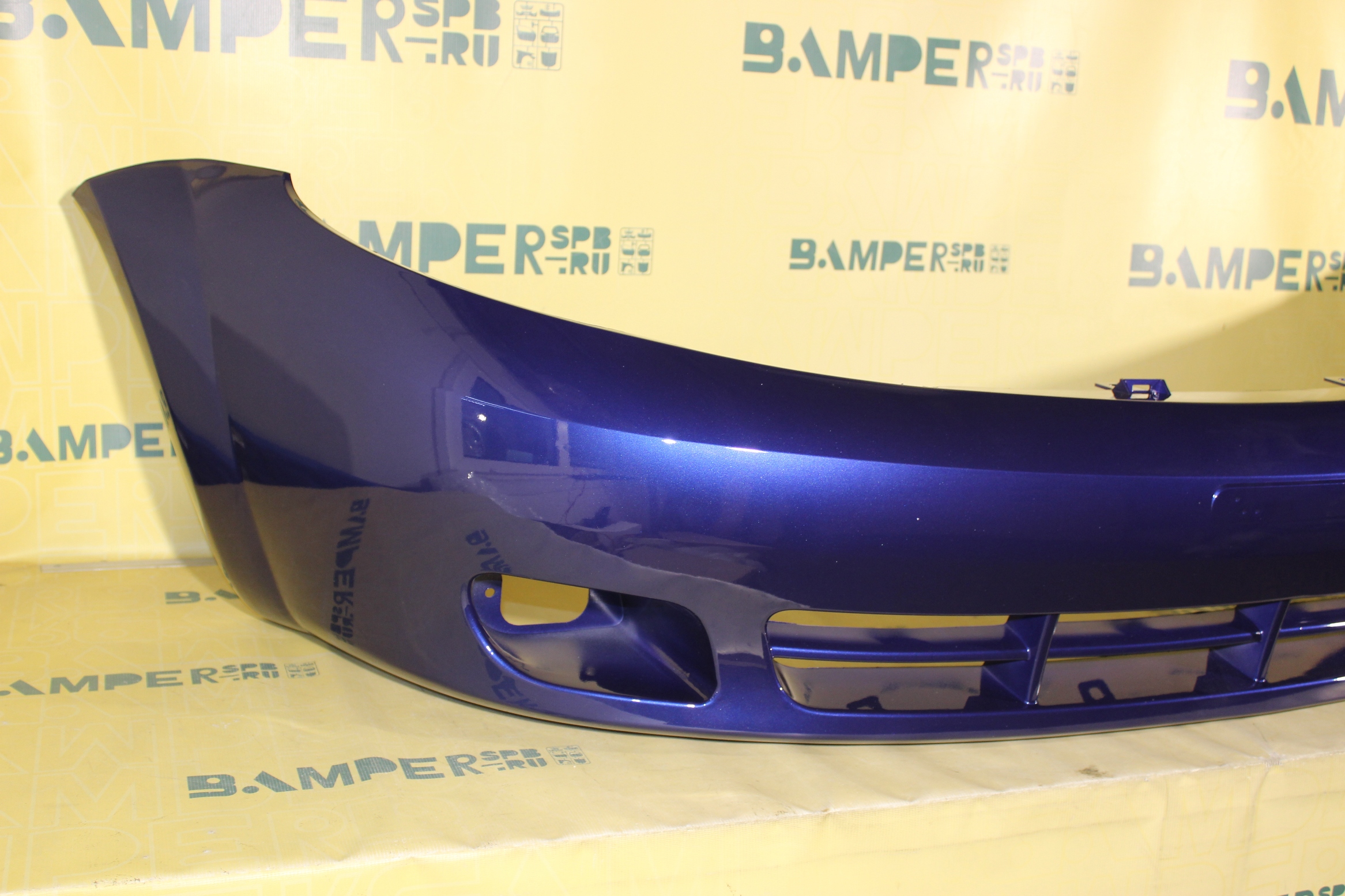 Бампер передний Chevrolet Lacetti 2004-2013 хетчбэк 26V, 15U Imperial Blue Синий металлик