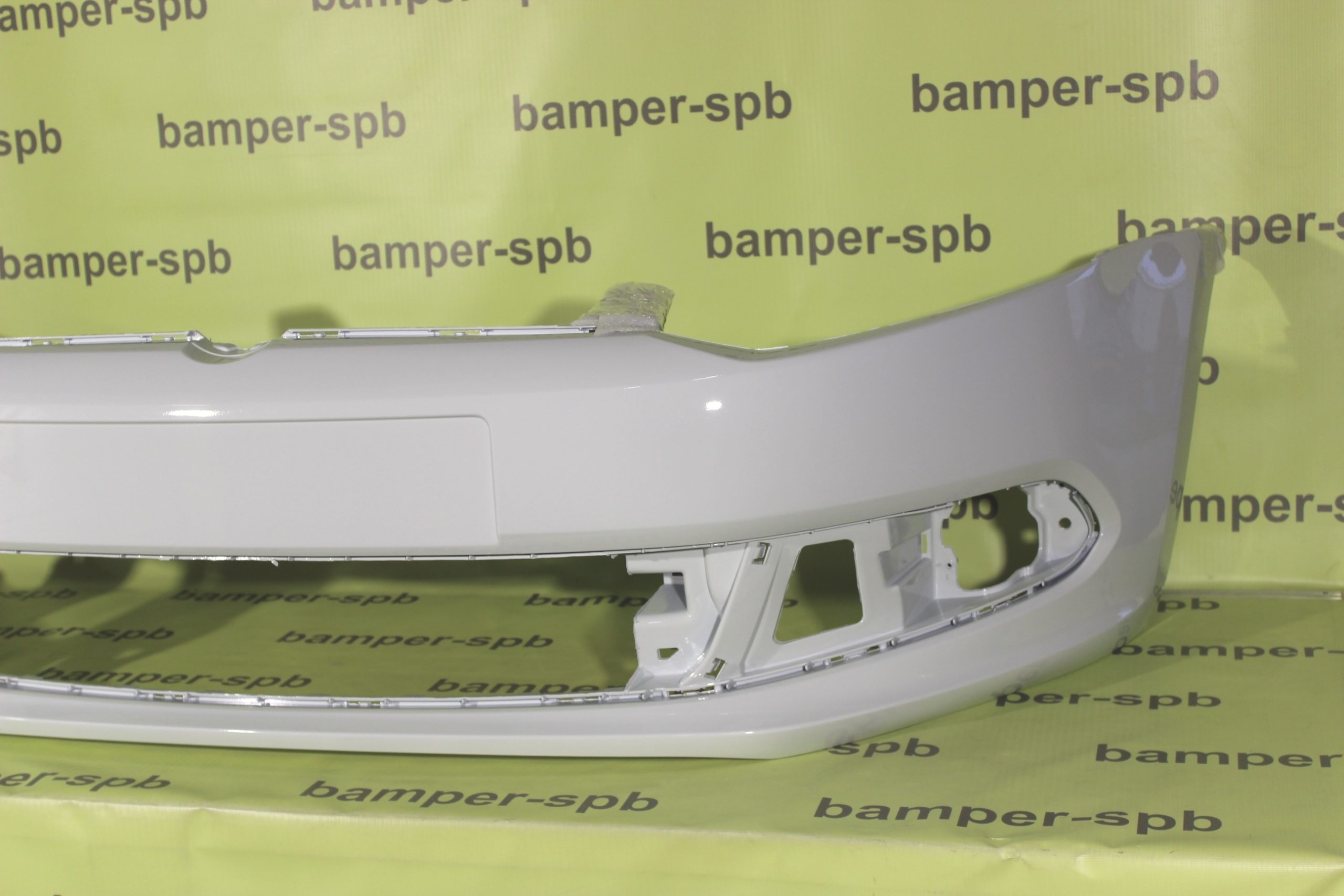 Бампер передний Volkswagen Polo 5 2010-2015 SDN B4, B9A, LB9A Candy White Белый Т.